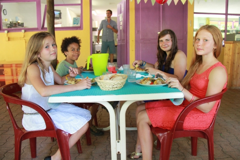 Village Camps International Summer Camp Ard&egrave;che, France 2019-07-26 https://www.villagecamps.com/journals_admin/images/655-22-26-07-2013.jpg lossless (101).jpg